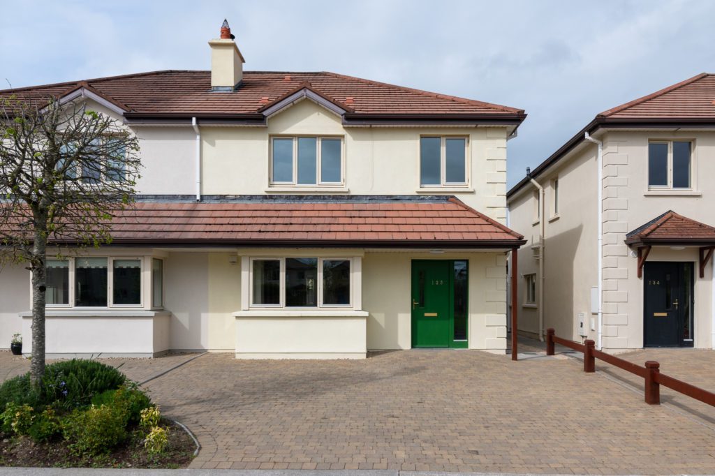 135 Abbeyville, Galway Road, Roscommon Town F42 Y757