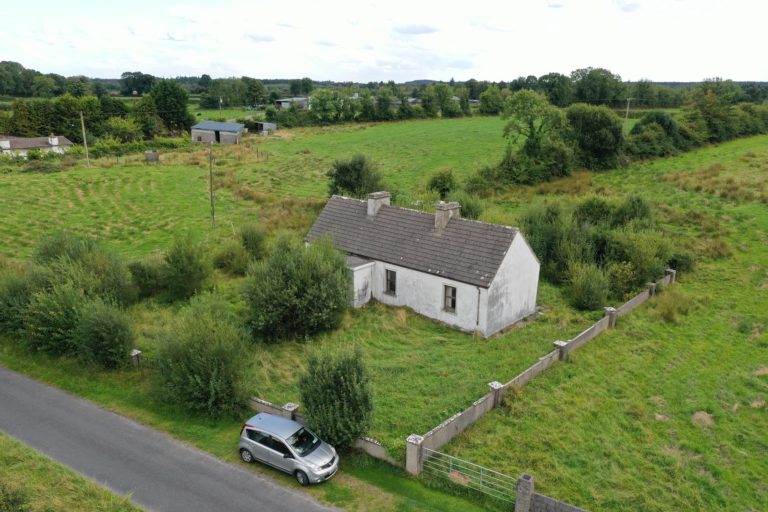 Hollygrove Ballygar Co. Roscommon F42 D393