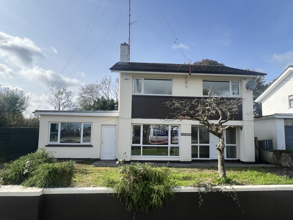 Teach Na Féile, 7 The Park, Deerpark Road, Athlone, Co. Westmeath, N37 WD98