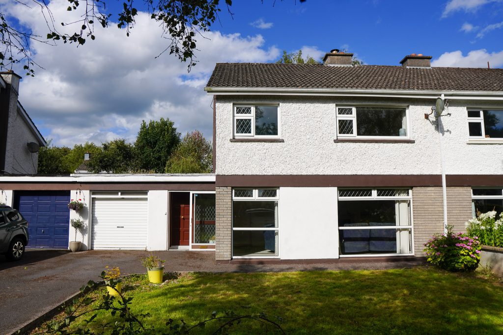 28 Mayfield Grove, Athlone, Co.westmeath, N37 P634