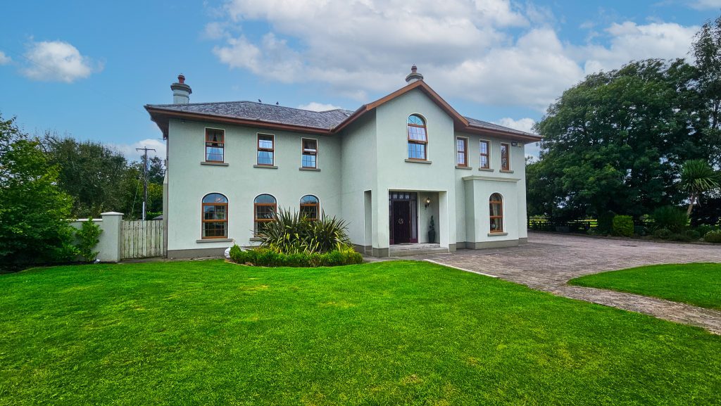 Golf Links Road Roscommon Co. Roscommon F42 E263