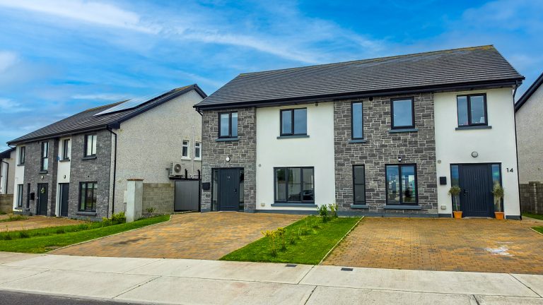 13 Lus na Greine, Monksland, Athlone, Co. Roscommon N37W5P0